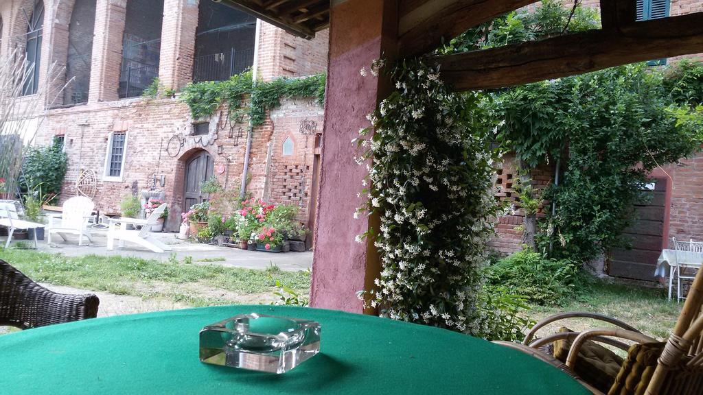 Agriturismo Olivazzi Quattordio Eksteriør billede